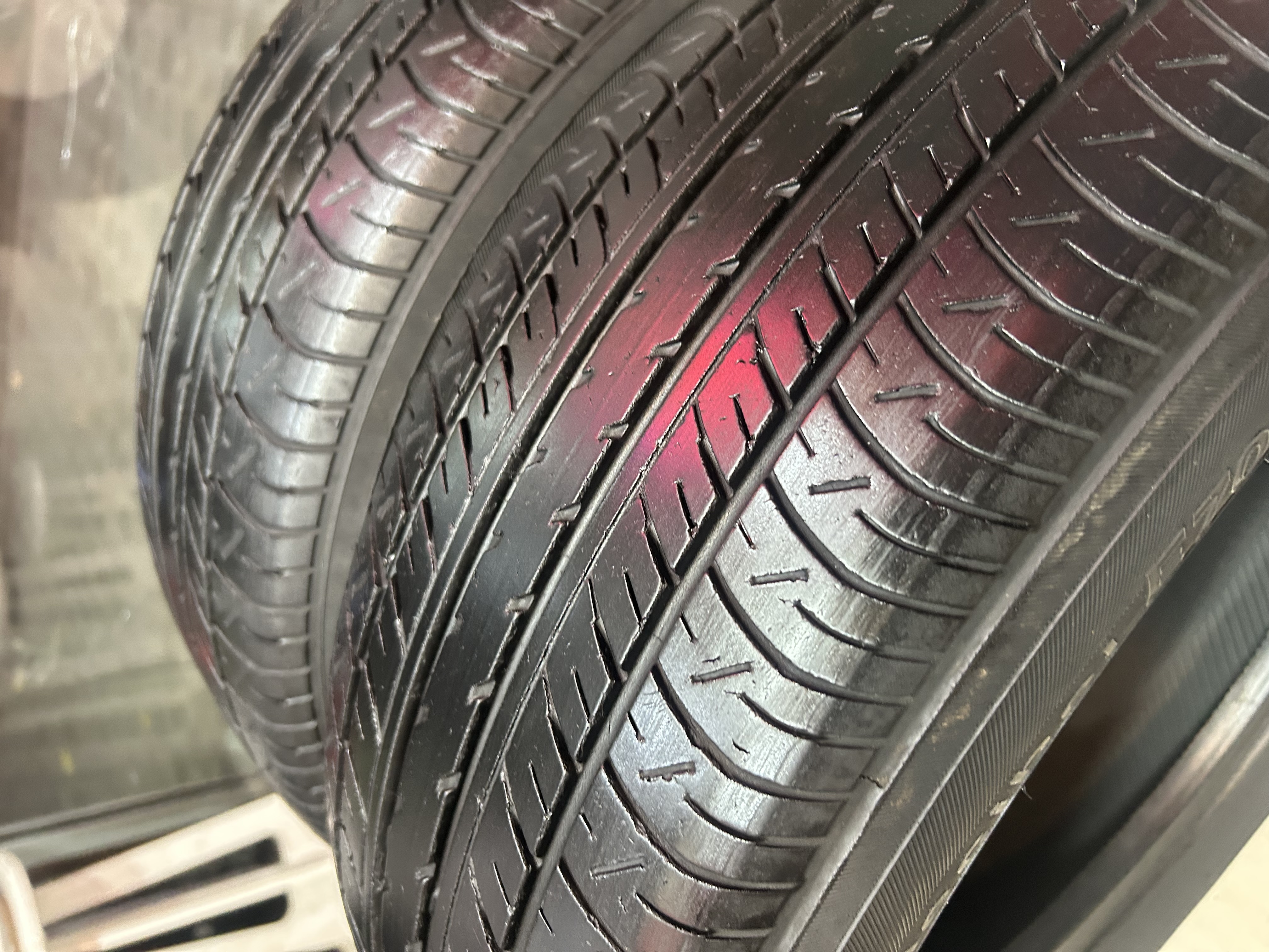 لاستیک کارکرده 215/60/16 یوکوهاما ژاپن 50% آجدار (استوک)
